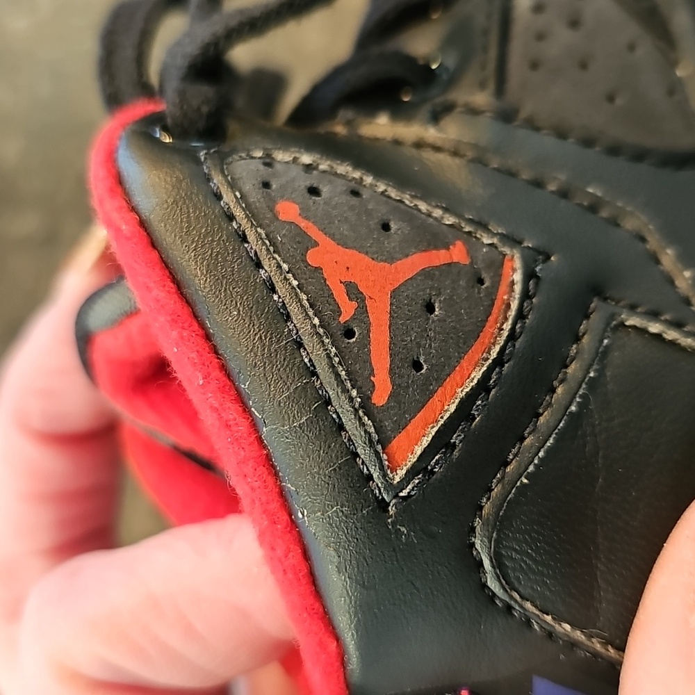 Vintage 1992 Nike Baby Air Jordans VII black/tru red colorway in size 5.5 - Picture 12 of 14